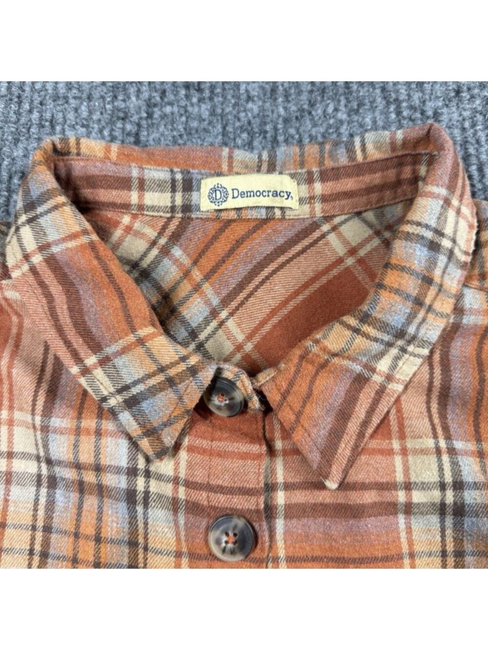 Democracy Flannel Top Womens Large Burnt Orange Plaid Button Front Raw Hem - Picture 3 of 6